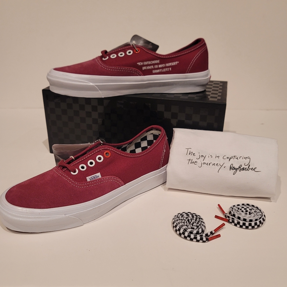 Vans Burgundy Sneakers with Checkered Laces